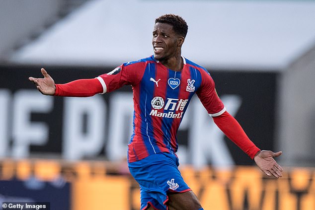 Roy Hodgson admitted Crystal Palace star Wilfried Zaha may be allowed to leave this summer [데일리메일] 호지슨 감독, "이번엔 자하 떠날 거야, 오퍼해"
